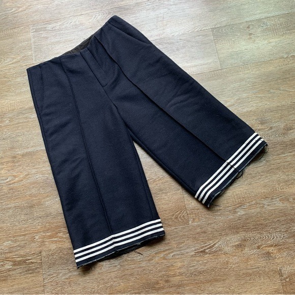 SEA New York Navy Blue Stripe Wide Leg Gaucho Pants 8