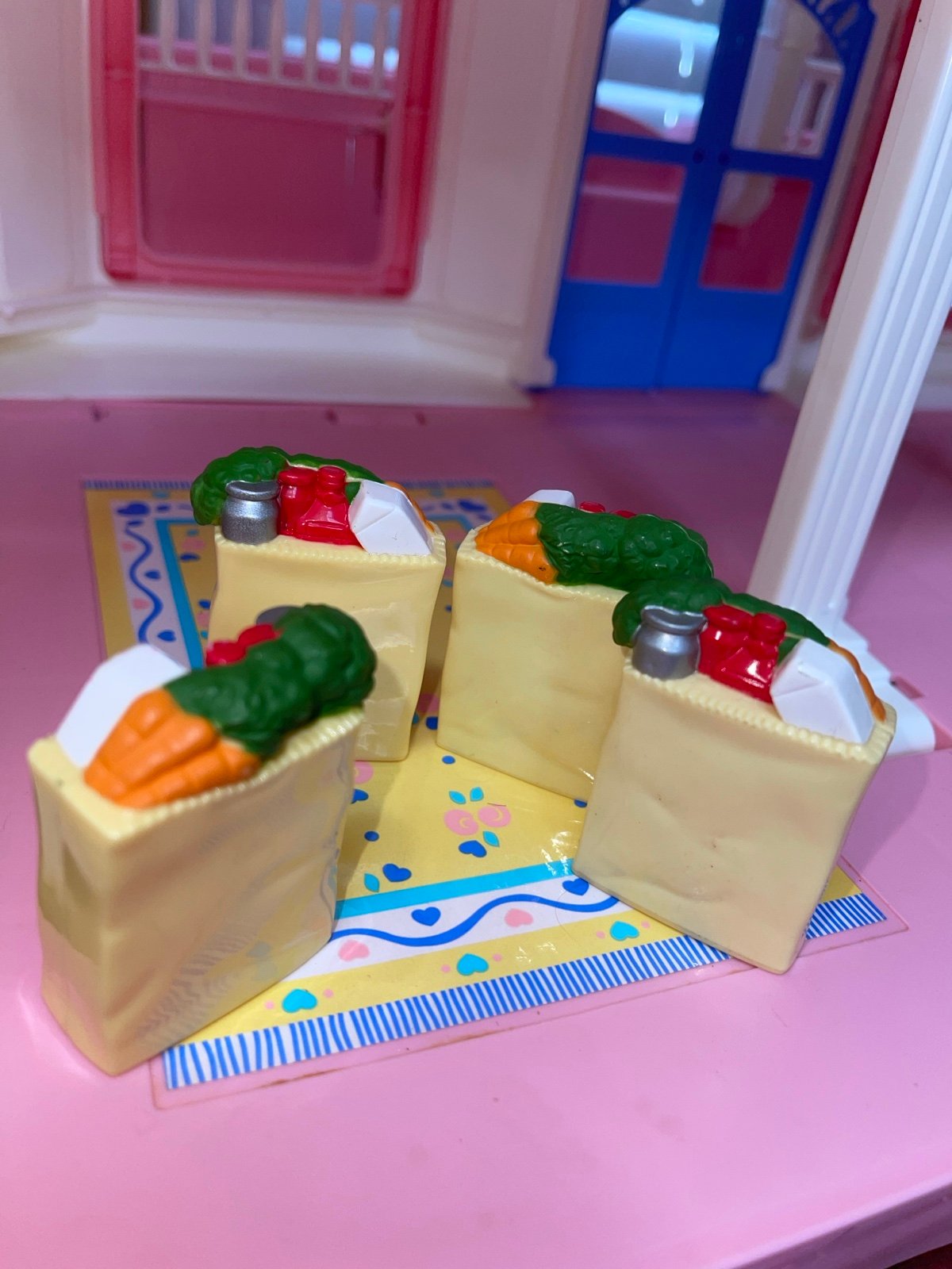 Fisher Price Loving Family Dollhouse 4 Bags Of Groceries milk veggies