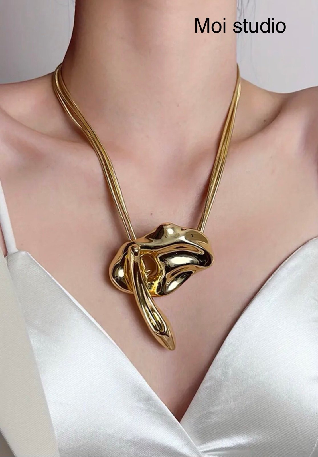 ✨✨Abstract Gold Necklace✨✨