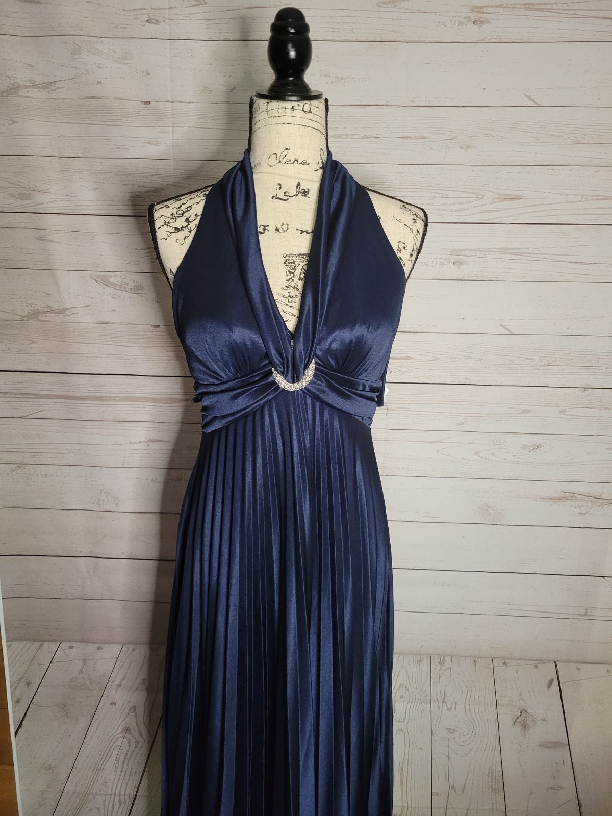 Betsy & adam by linda bernell halter dress size 4 blue diamond shimmery