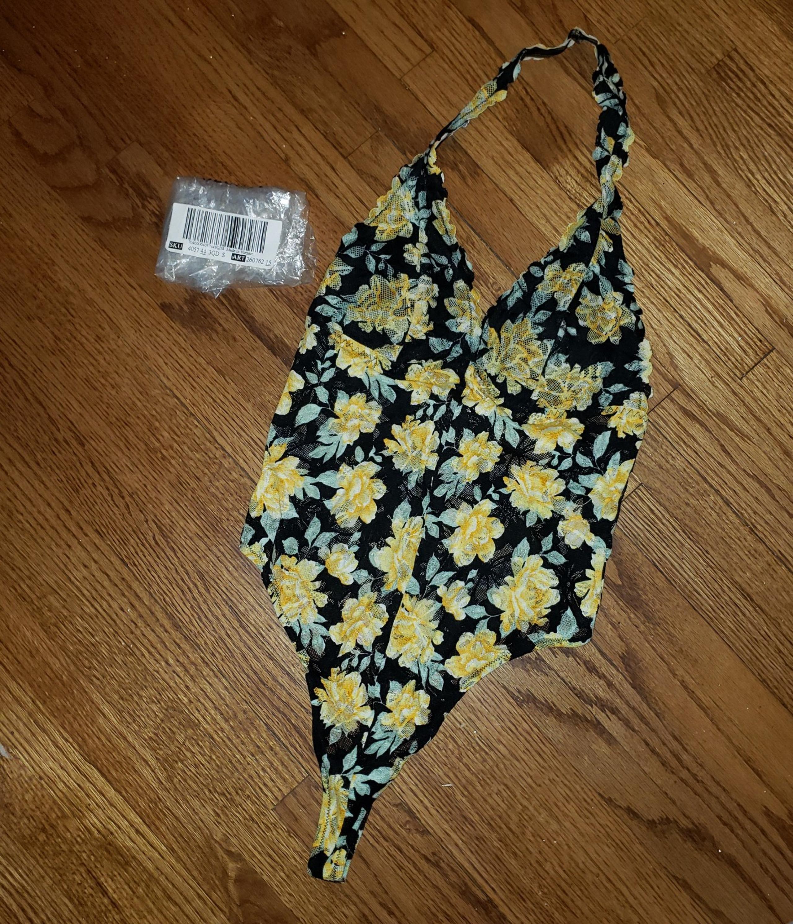 Brand New Women's VS Pink Lace Sunflower Bodysuit sz S NIB