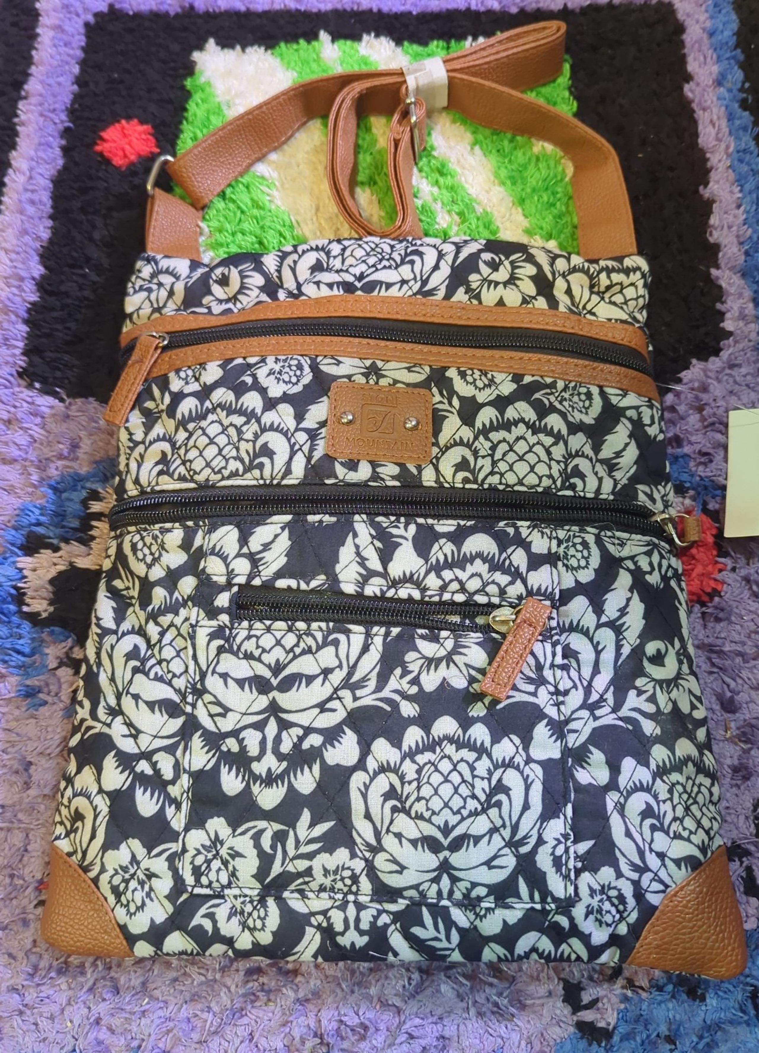 Stone mountain Flower Print Cross Body Bag