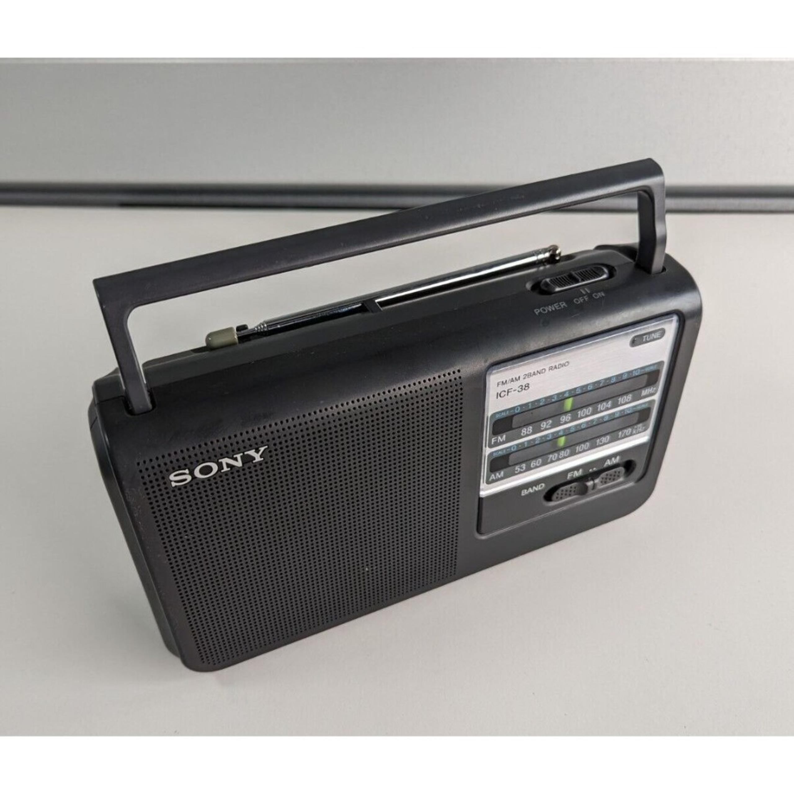 Sony ICF-38 FM/AM 2-BAND Portable RADIO AC/DC & Battery Operated - TESTED/Works