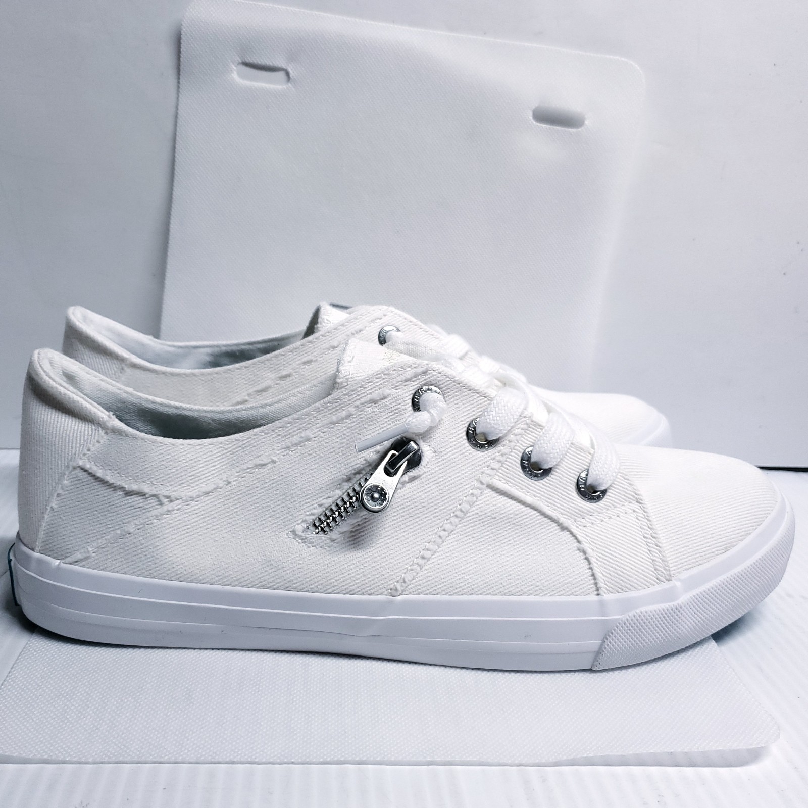 JENN ARDOR Slip-On White Sneakers Womens Shoes Dressy Canvas Sports Tennis Sz 10