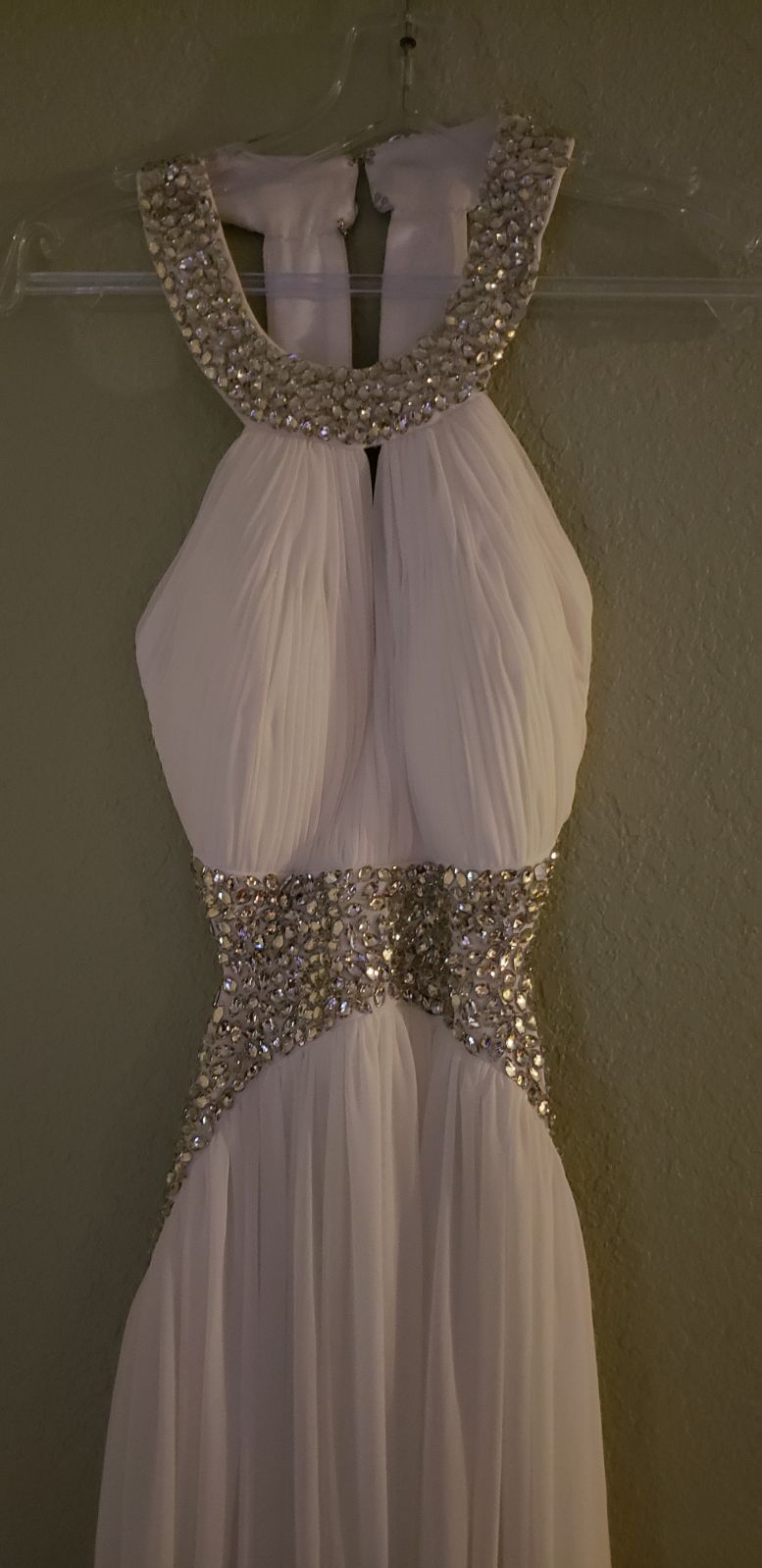 White elegant/prom dress