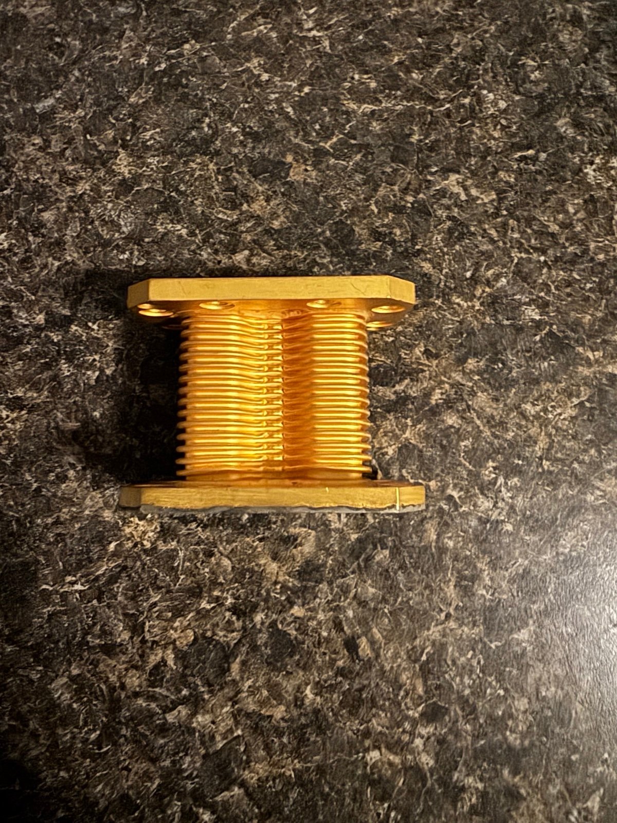 Seamless No Twist Flexible Waveguide