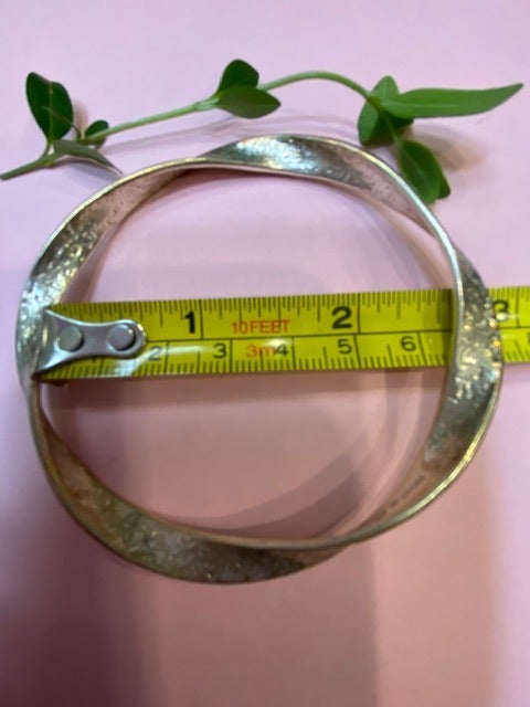 Treat Ürself Ribbon Bangle [2colours] – REBORNE