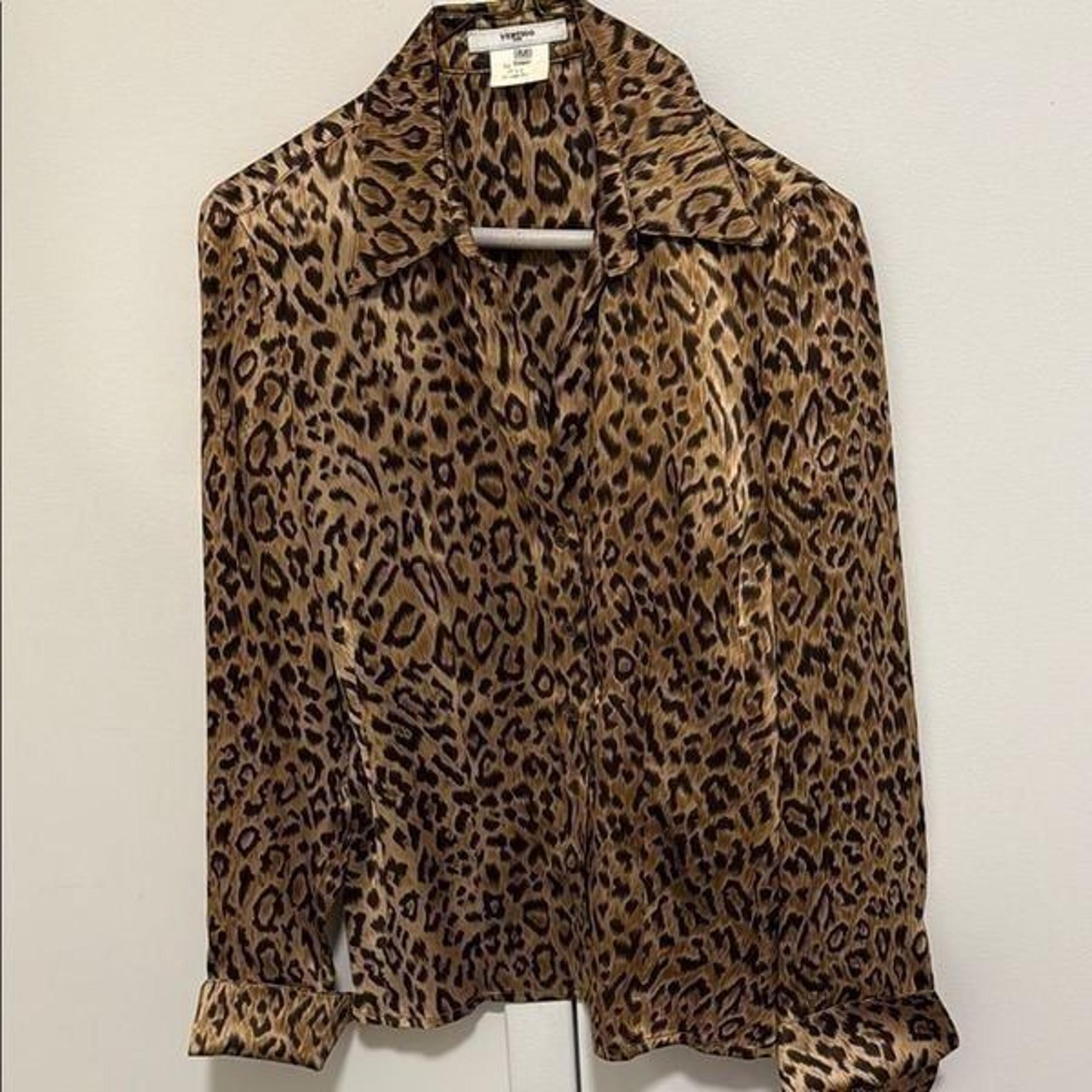 Vertigo Paris Vintage Long Sleeve Silk Blouse in Cheetah Print. Size Medium. .