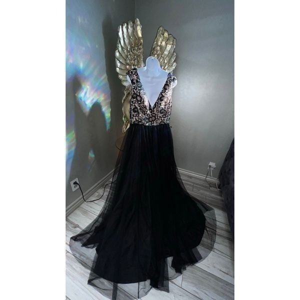 NWT Gorgeous Aidan Mattox Black Tulle Gown, retails for 465