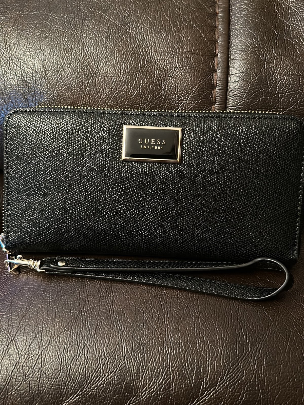Guess wallet