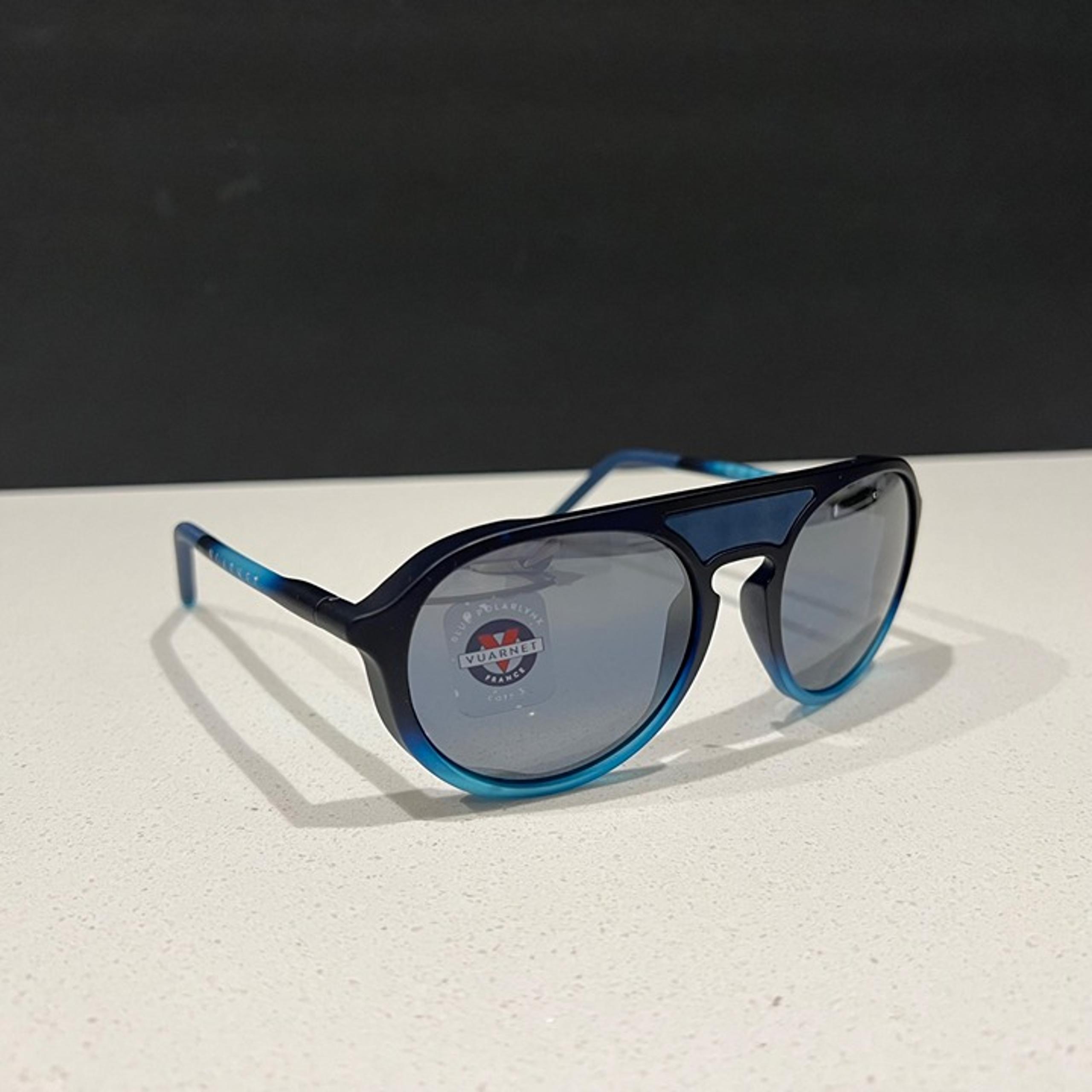 Vuarnet - Ice Round - Sunglasses - Round - Matte Black - Blue Polar - Large -VI1