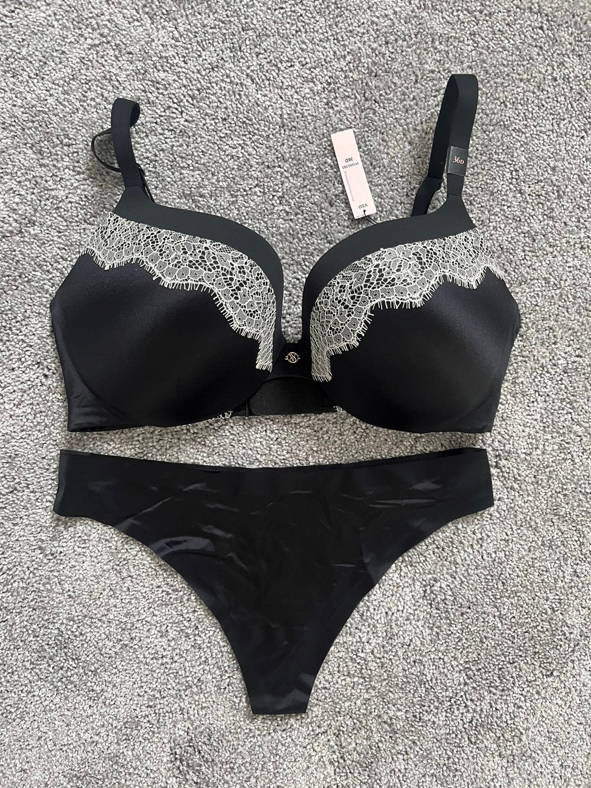 *NWT*36D VS Black Swan Set