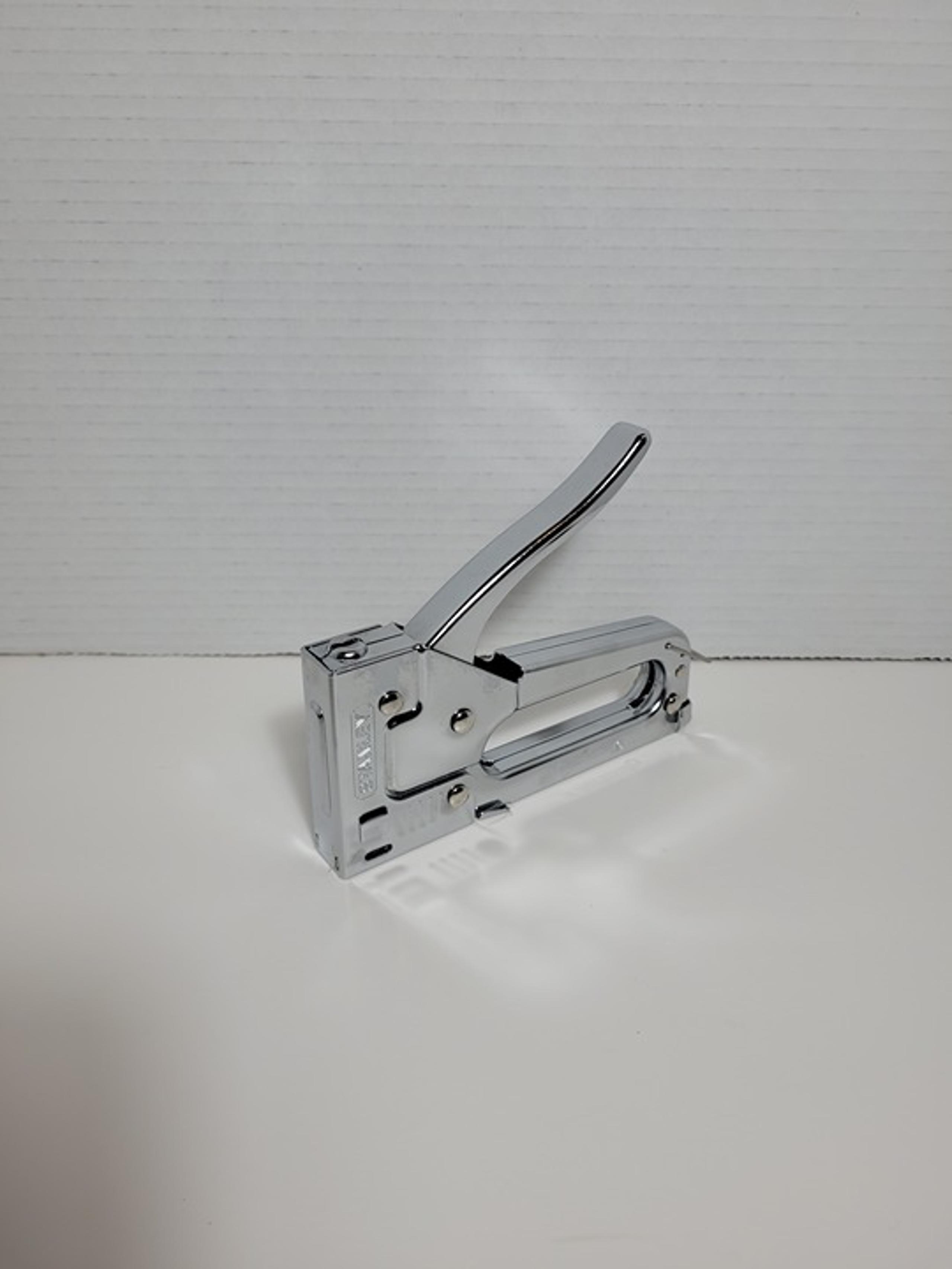 Stanley TR45 Light Duty Sharpshooter Stapler Staple Gun w/ 2 - 1000 Pack Staples