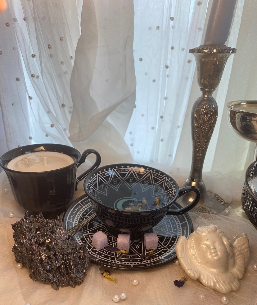 Dark victorian gift box