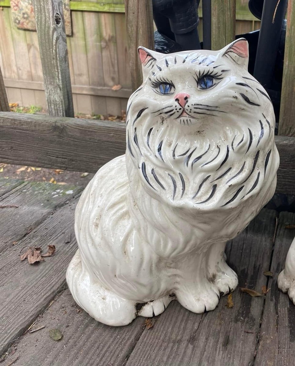 Vintage cat statue lifesized! Porcelain cat!