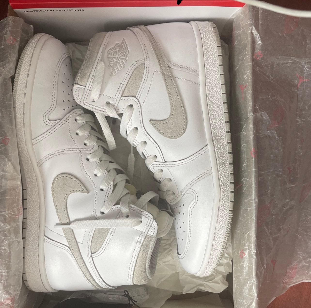 Air Jordan 1 Neutral Grey Size 8.5M