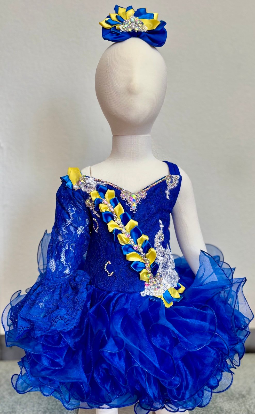 Size 12/2t pageant dress
