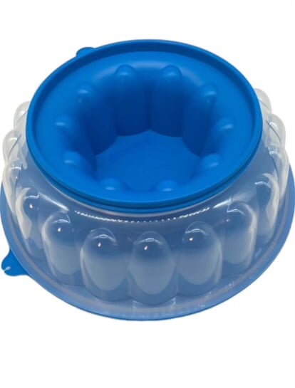 Tupperware Jel-Ring Jello Dessert Serving Mold in Blue Color