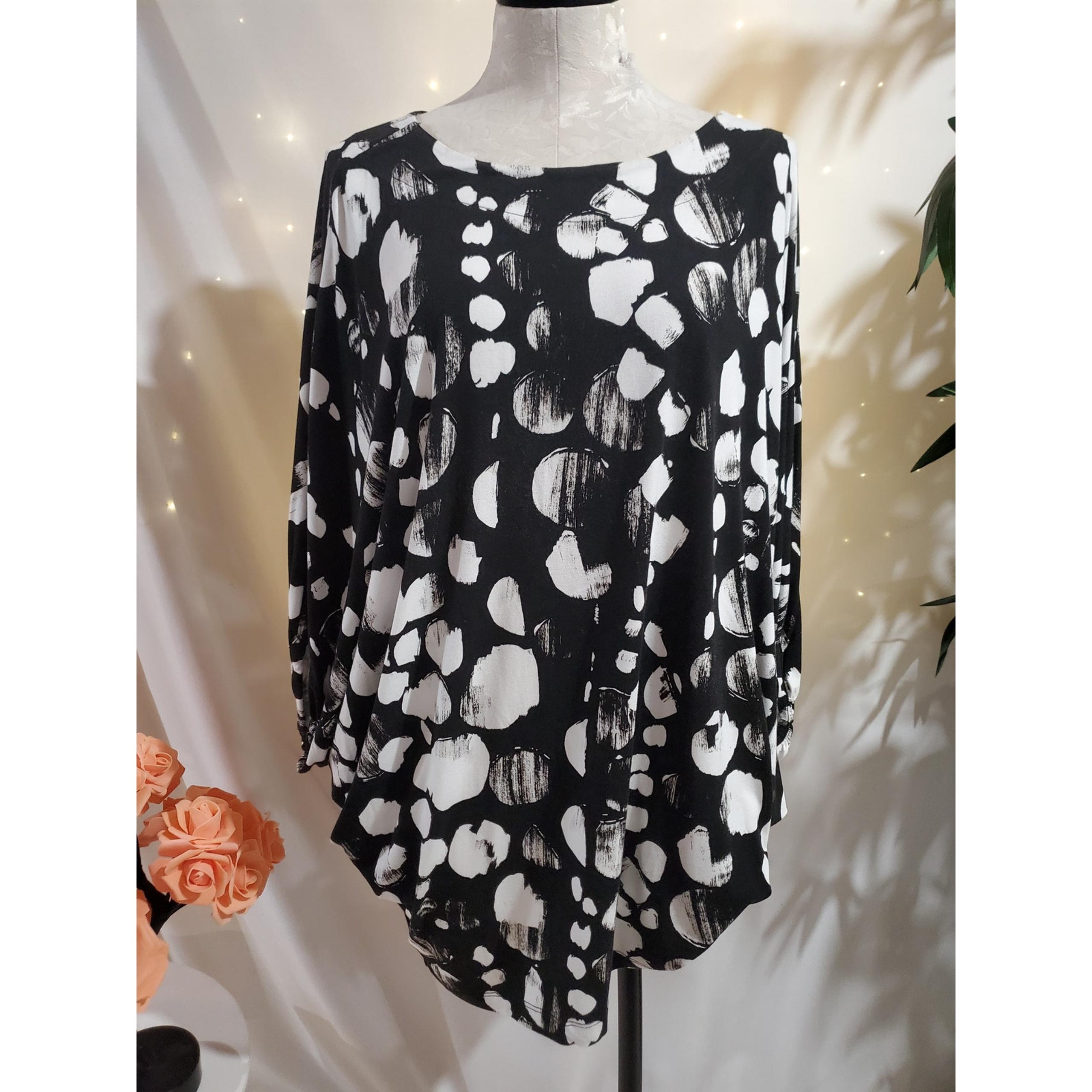 Italian Stretch Viscose Geometric Circle 3/4 Sleeve Tunic Top Size M - Bryn Walker