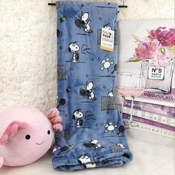 {Peanuts} Blue {Snoopy} Plush Throw Blanket