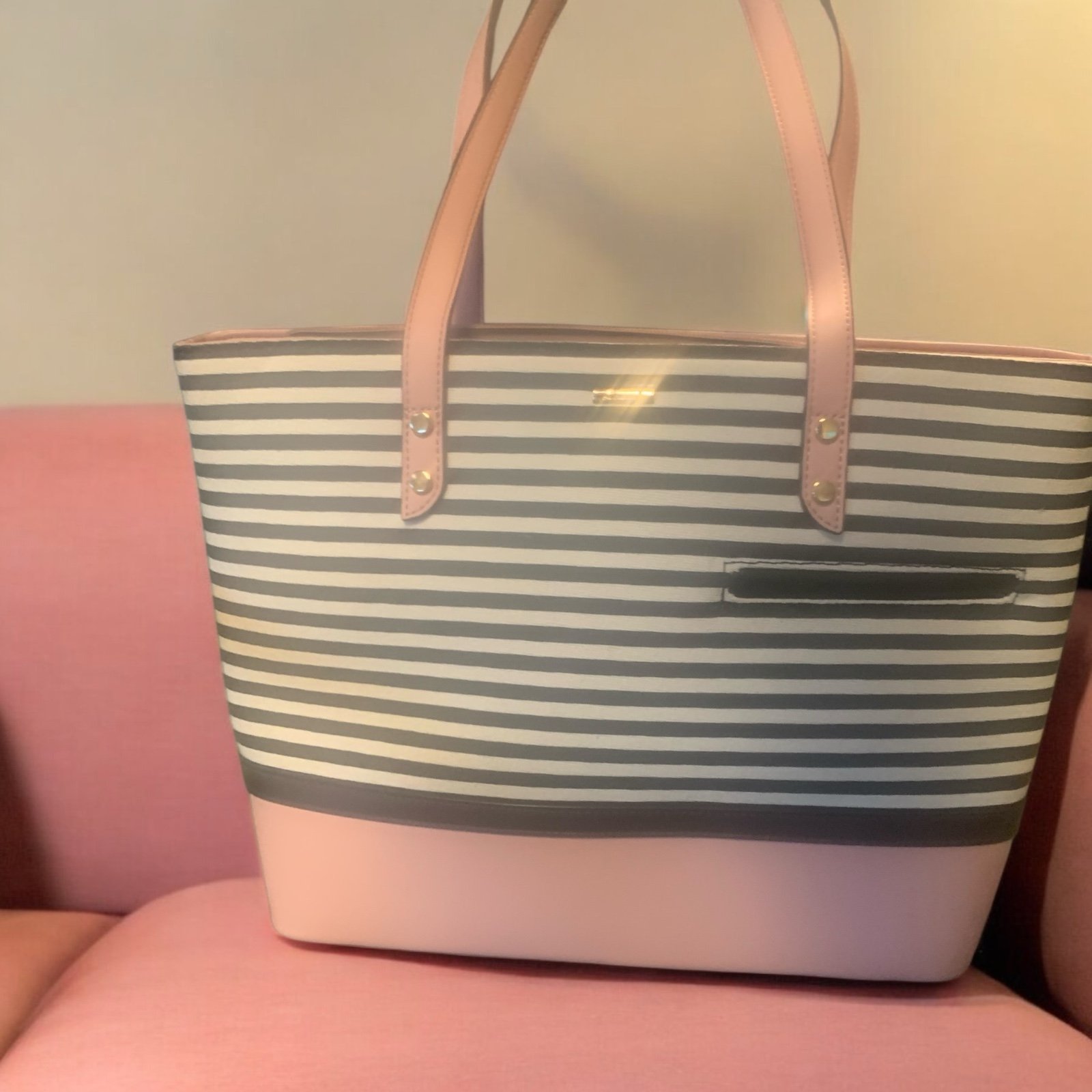 LOVEVOOK Tote/purse NWOT pink black and white double handle