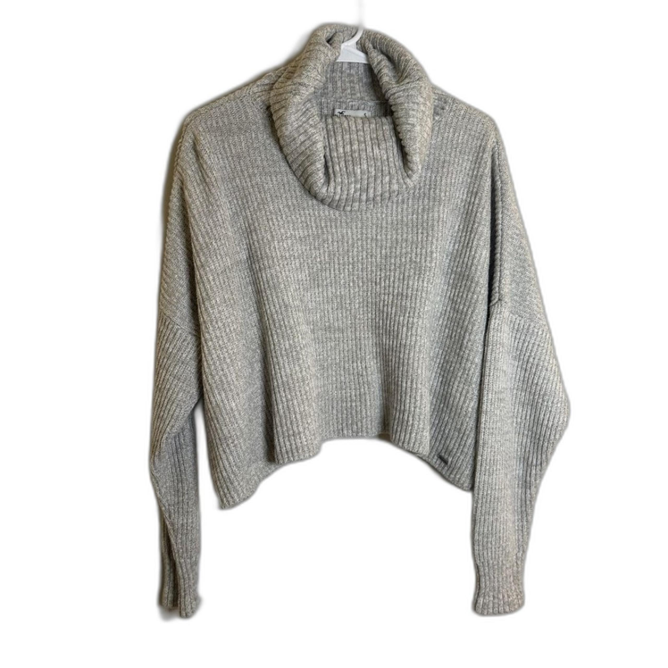Hollister Cowl Neck Cropped Gray Sweater Small