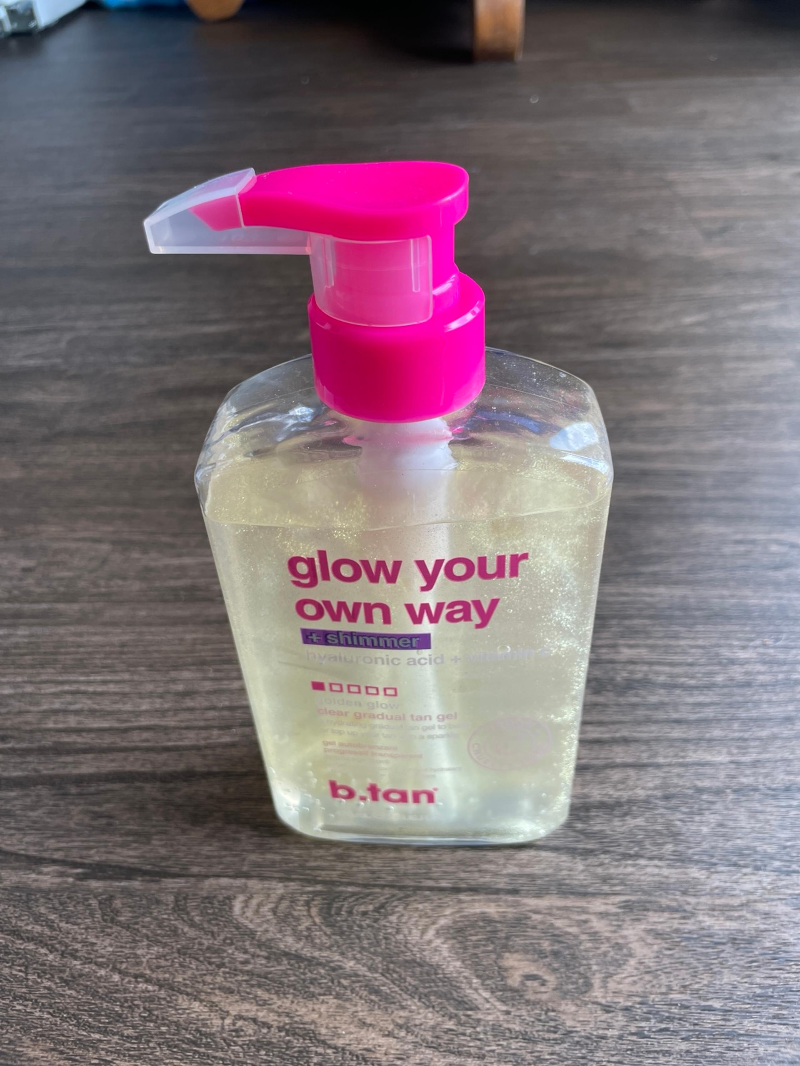 B.Tan Glow Your Own Way + Shimmer Shimmering Clear Self Tan Gel Hyaluronic Acid