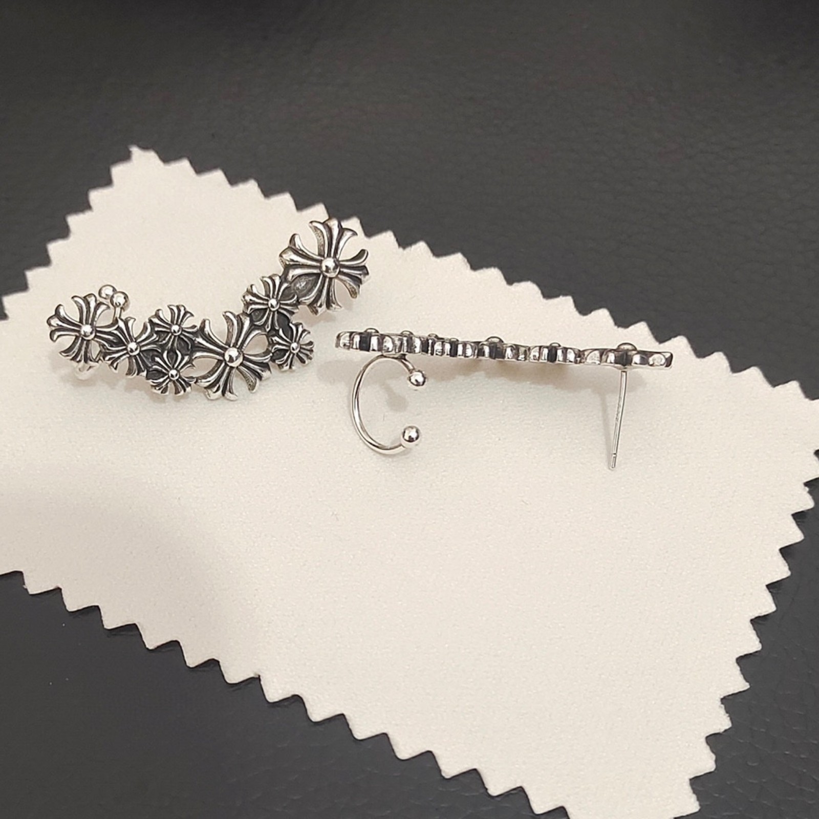 Silver cross ring