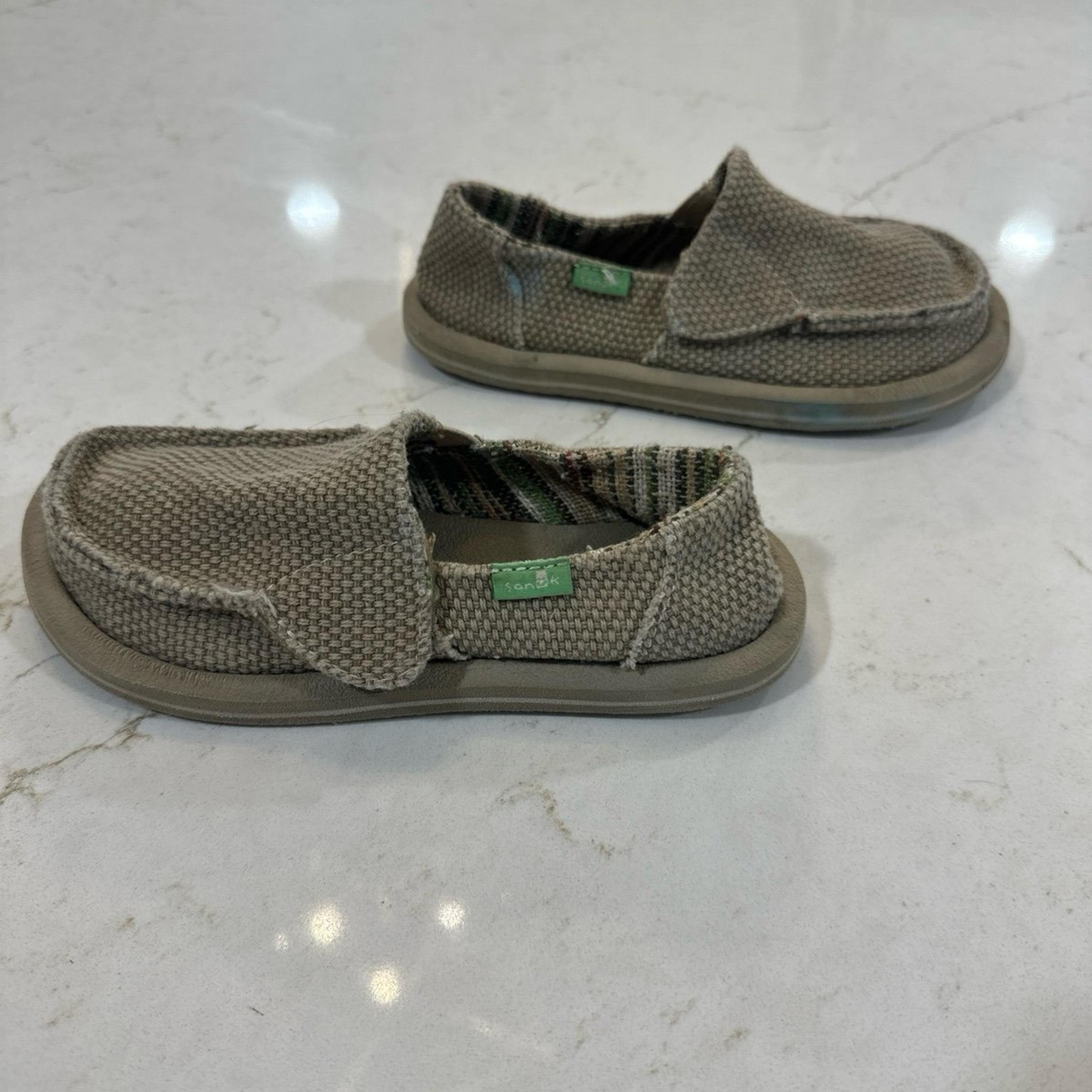 Sanuk Boys Vagabon Slip On Velcro Shoes size 11