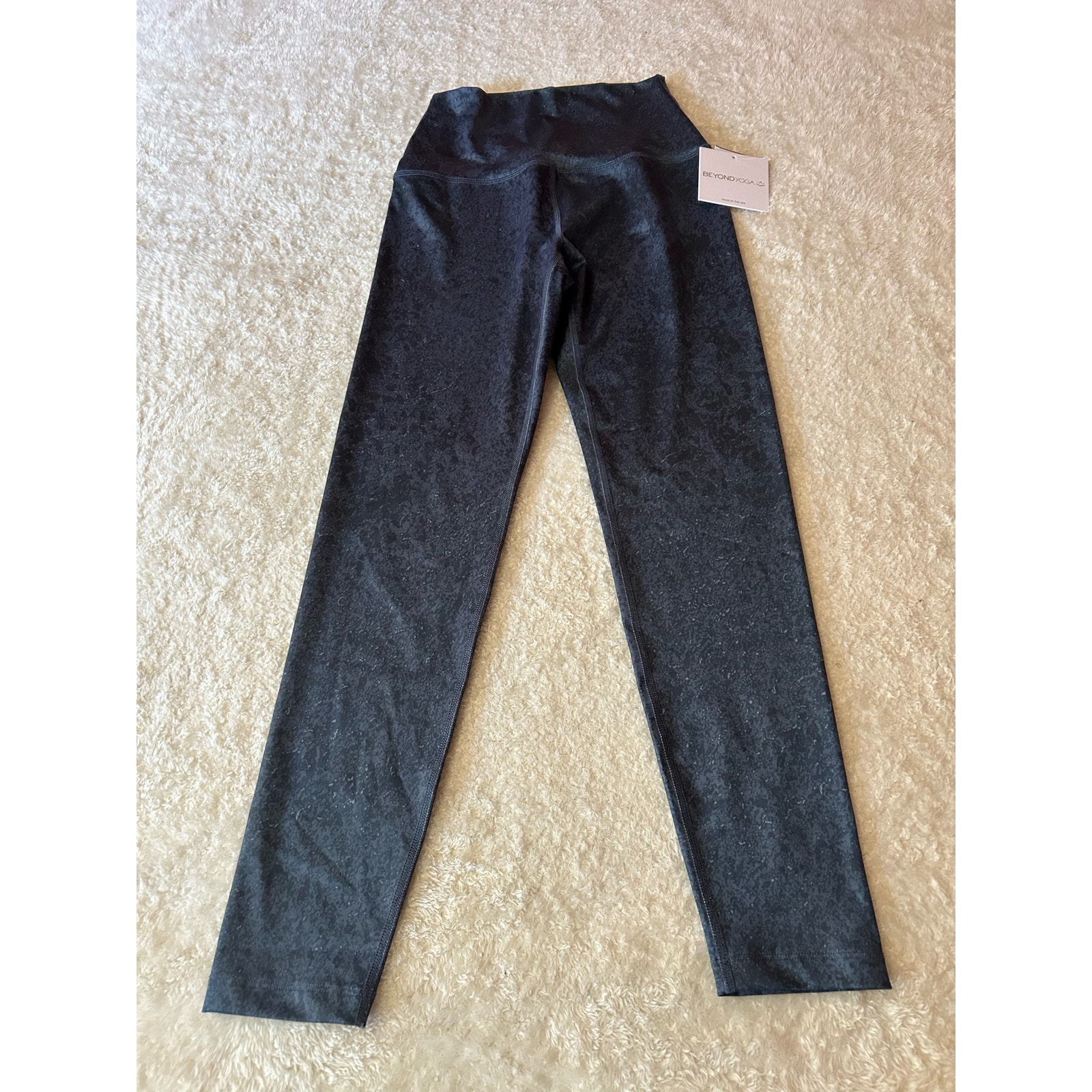 NWT Beyond Yoga Blue Leggings Size Small