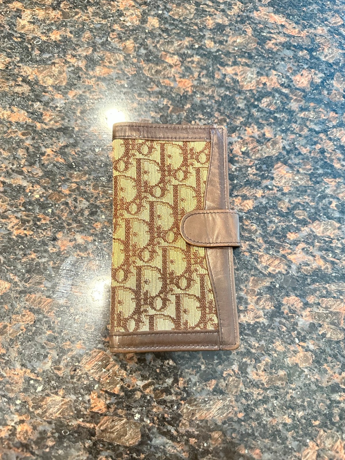 Christian Dior check book