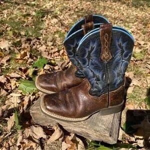 ARIAT kids cowboy boots