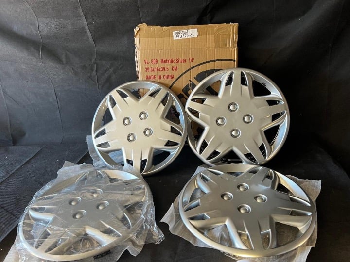 VL-509 metallic silver 14” hubcap 4piece