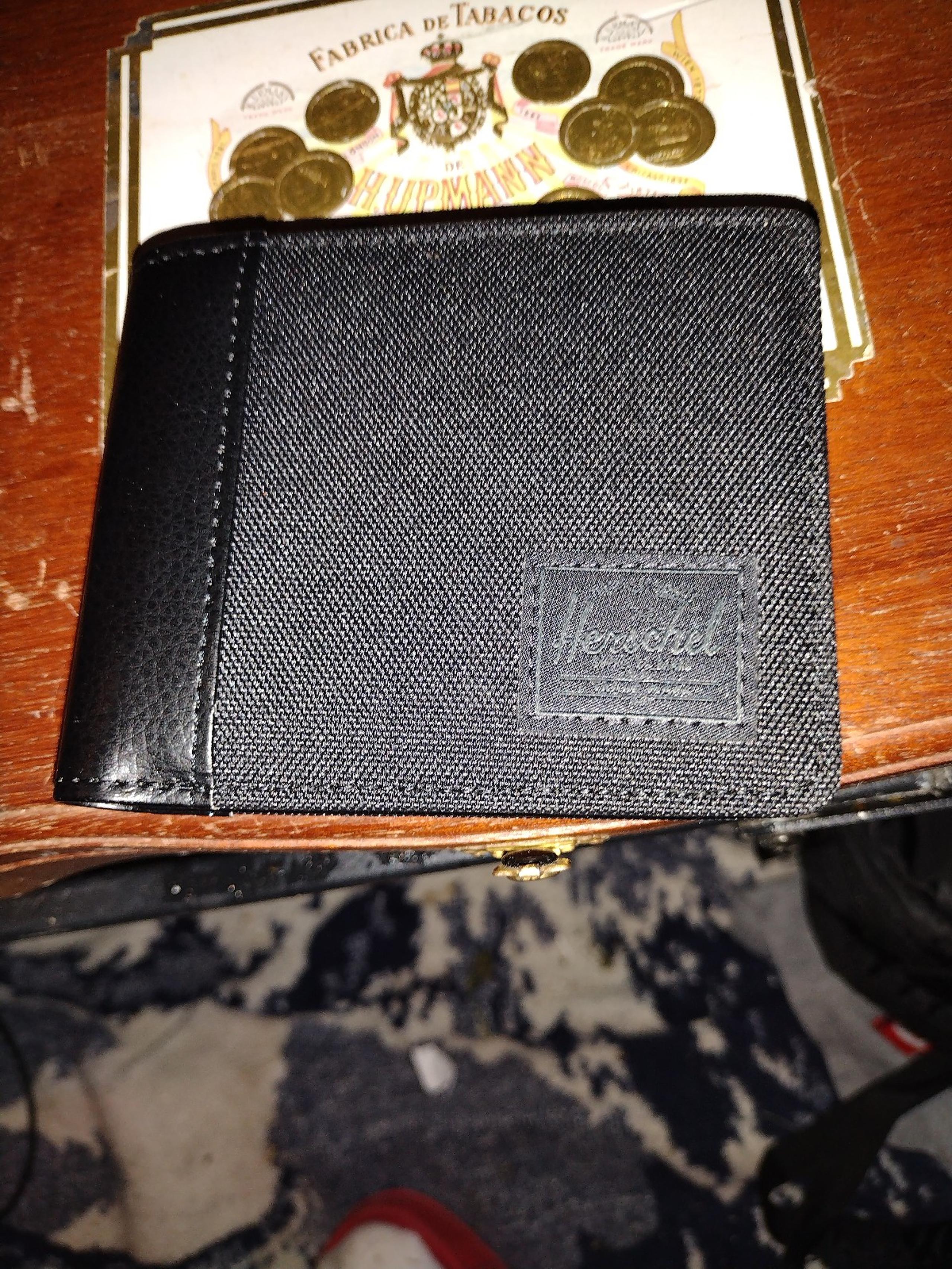 Herschel supply co. Billfold wallet