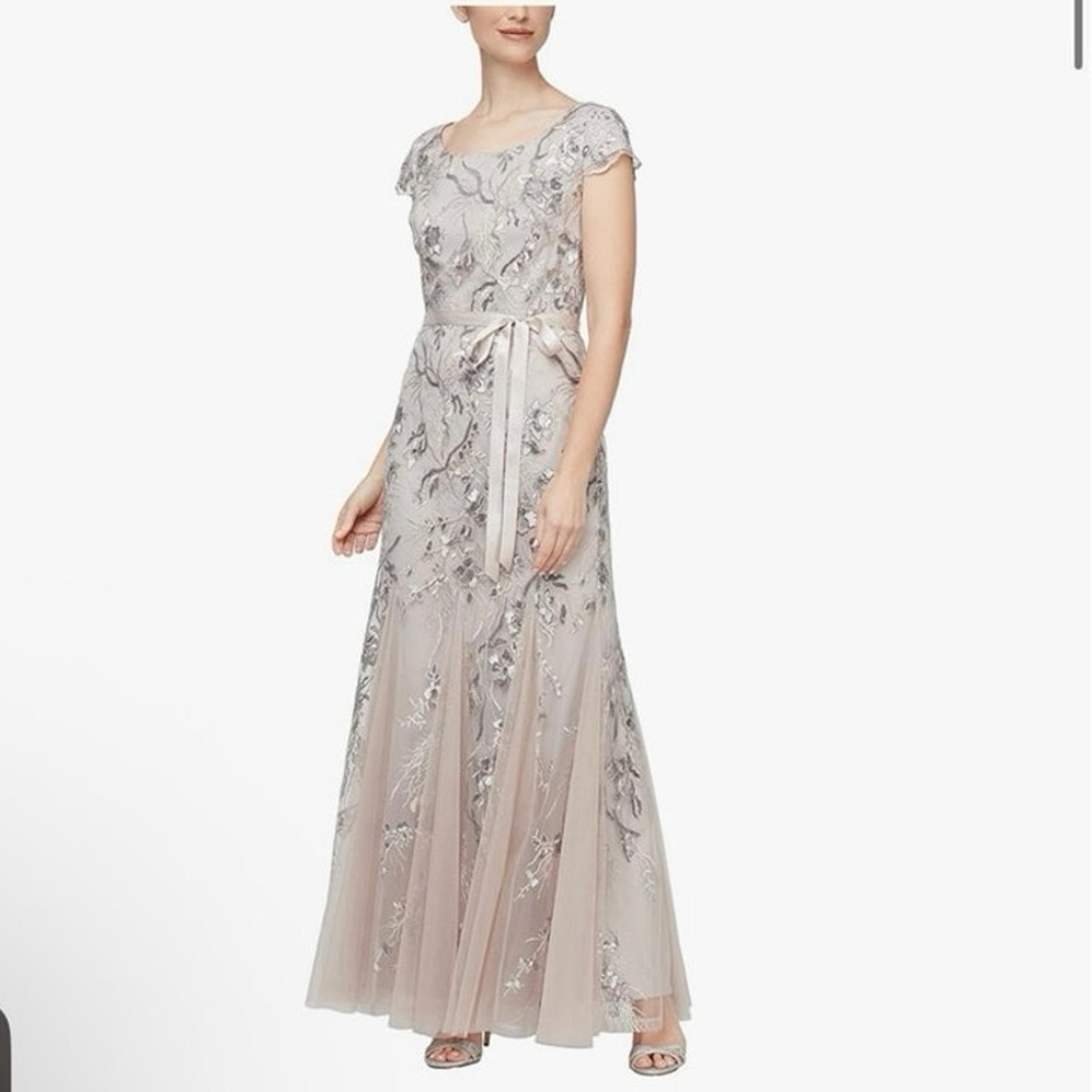 Alex Evenings Women's Long A-line Sequin Lace Dress Short Sleeves Sz 6 $269 NWT
