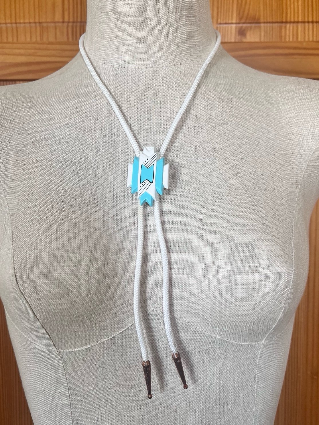 Vintage Bolo Tie Western Native American Hand Painted