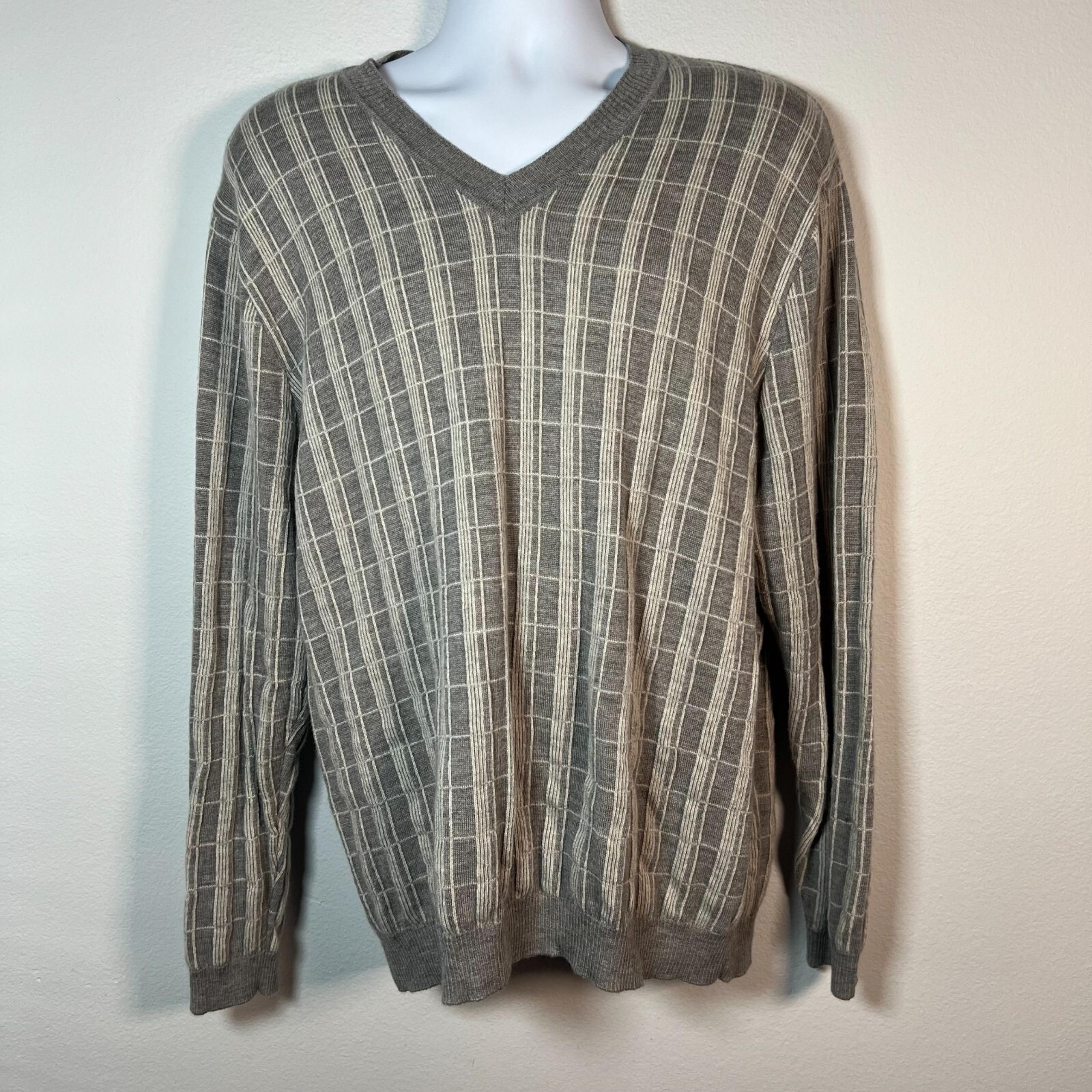 Calvin Klein Mens V Neck Sweater Size L Merino Wool Lightweight Classic Gray