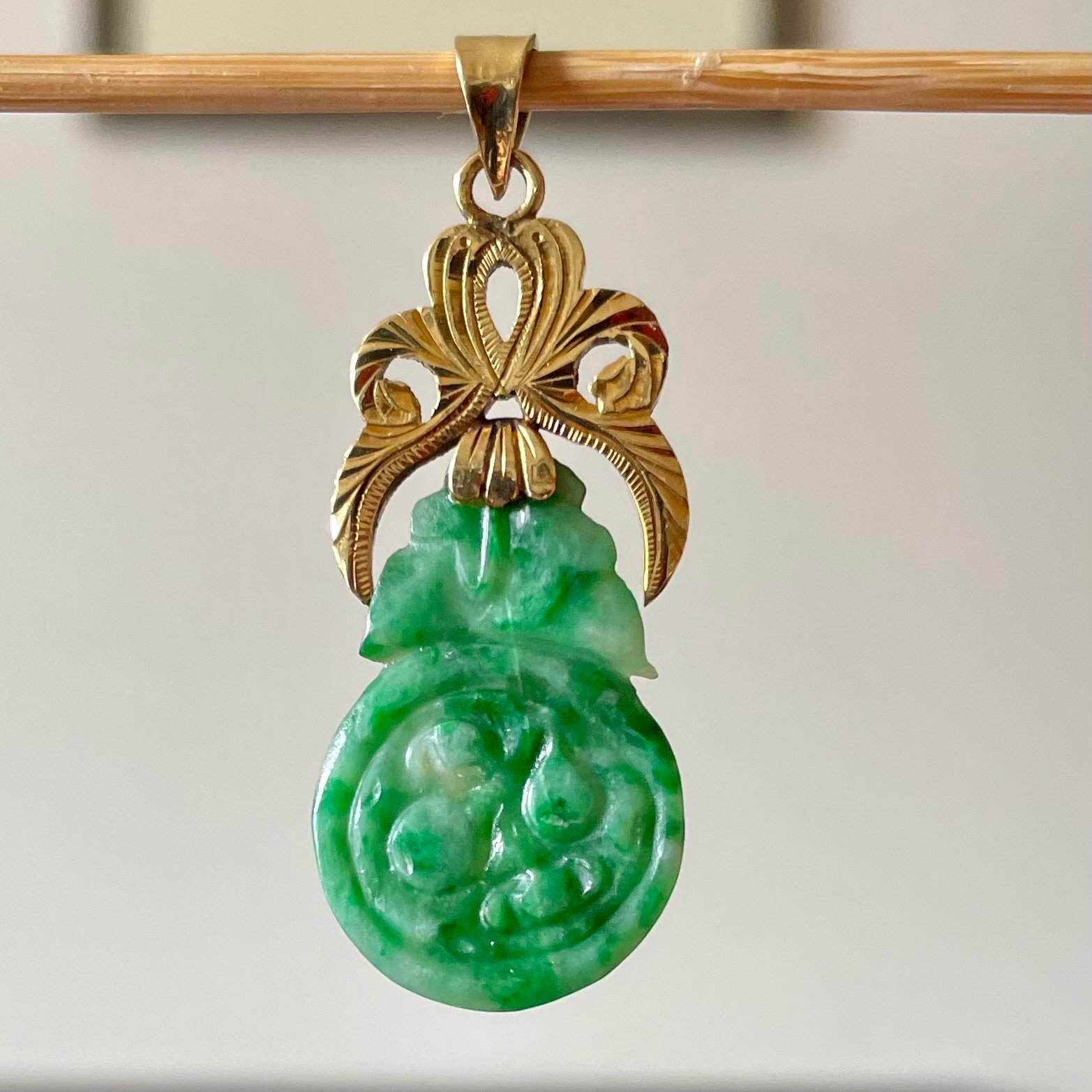 Antique Chinese carved jade 14k gold pendant