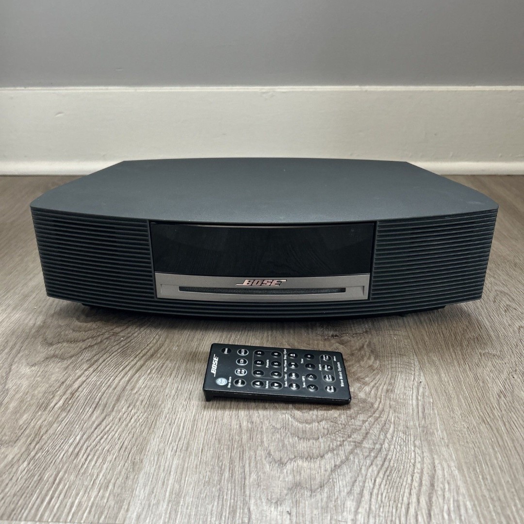 Bose Wave Music System AM/FM Clock Radio W/ Remote CD Player Broken PARTS READ