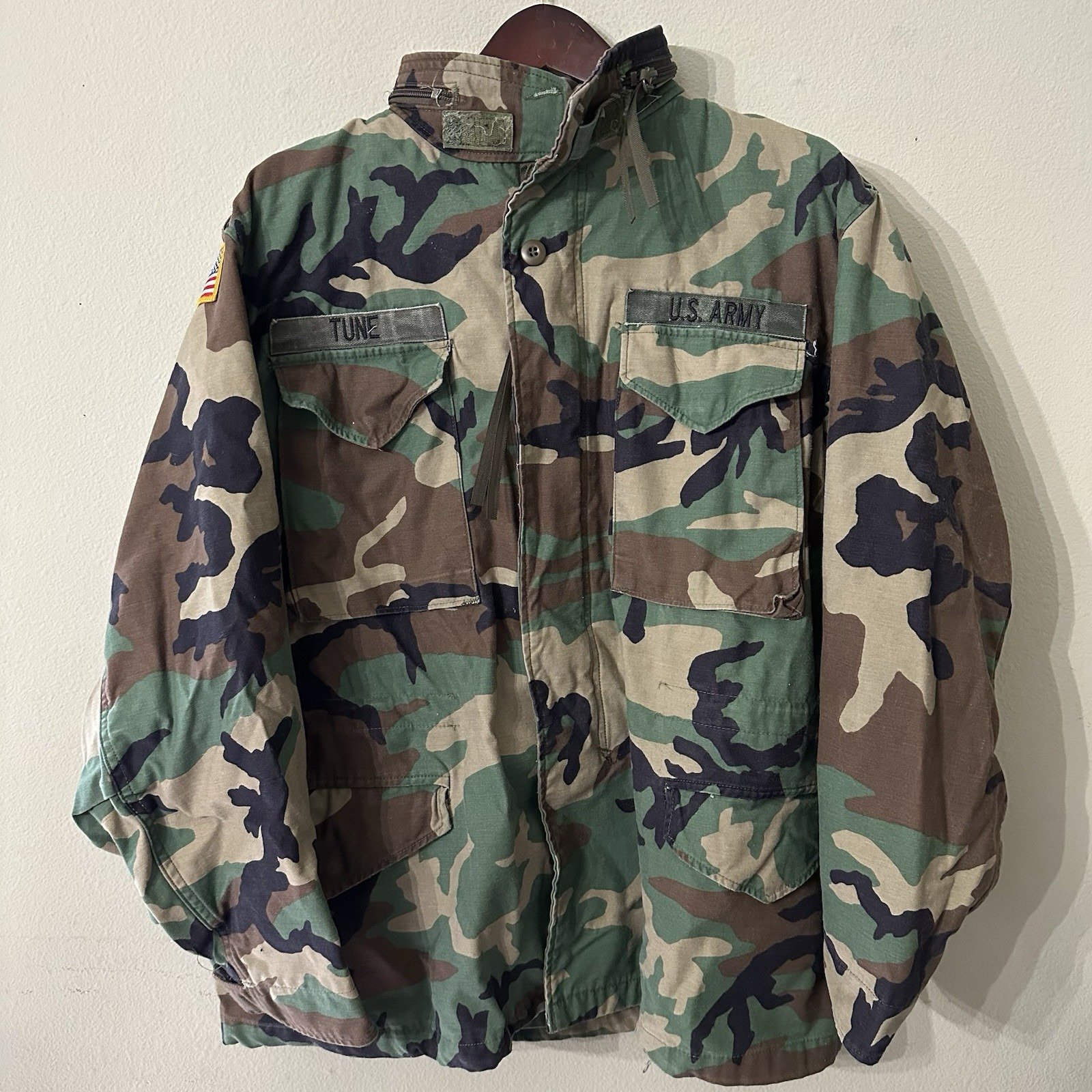US Army Field Jacket Mens Large 24 x 30 Camo Cold Weather 8415-01-099-7838 Coat