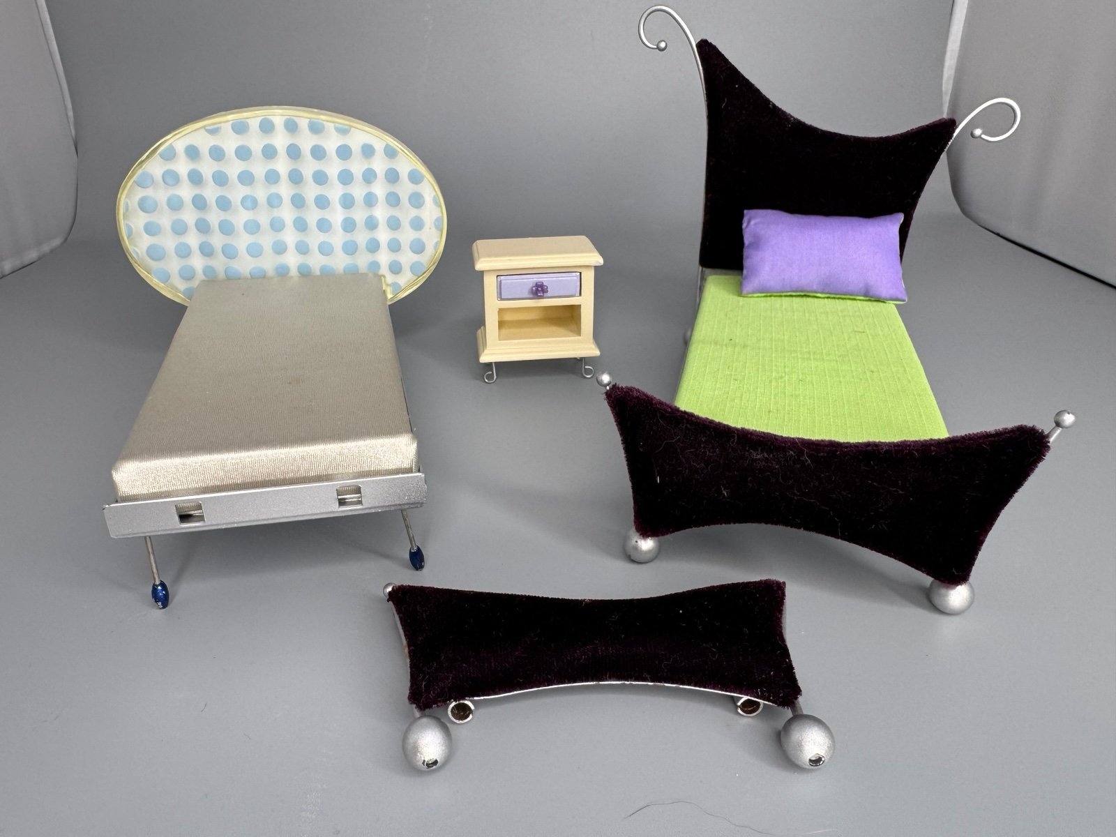 AG Mini's American Girl Illuma Purple Bed and Bubble Bed Pillow Nightstand