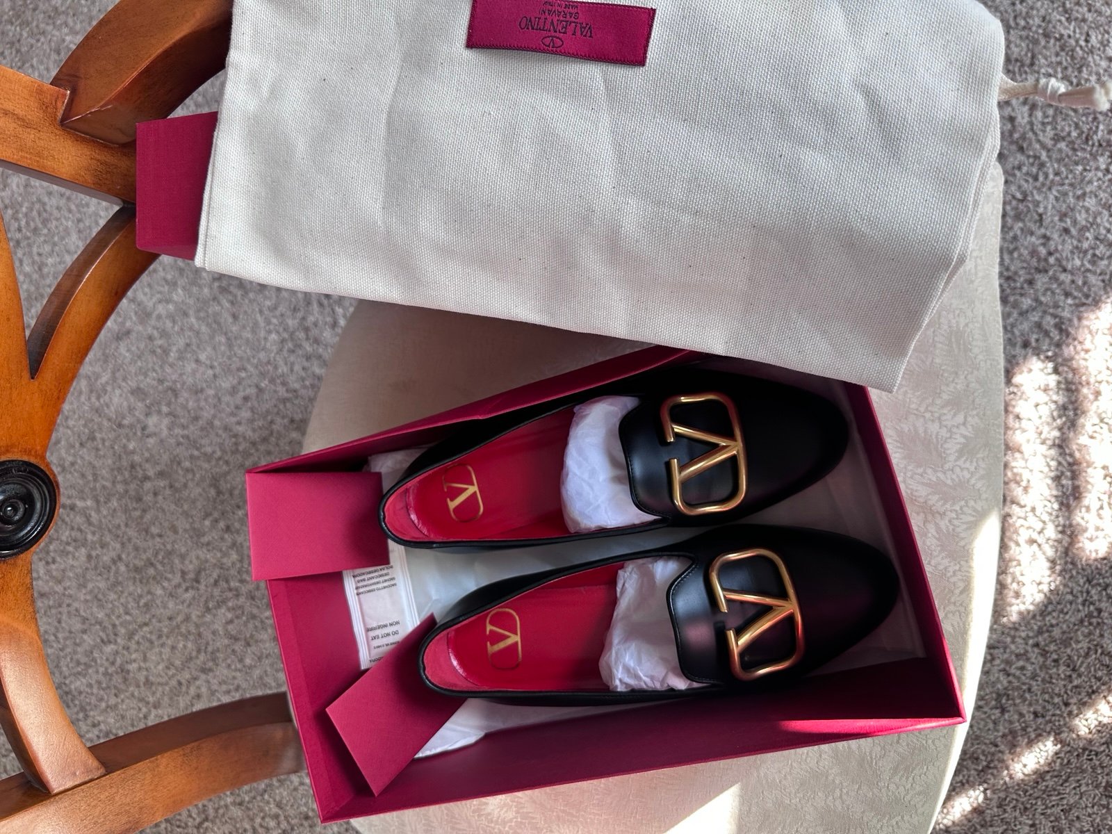 Valentino Garavani V-logo calf leather loafers size 37