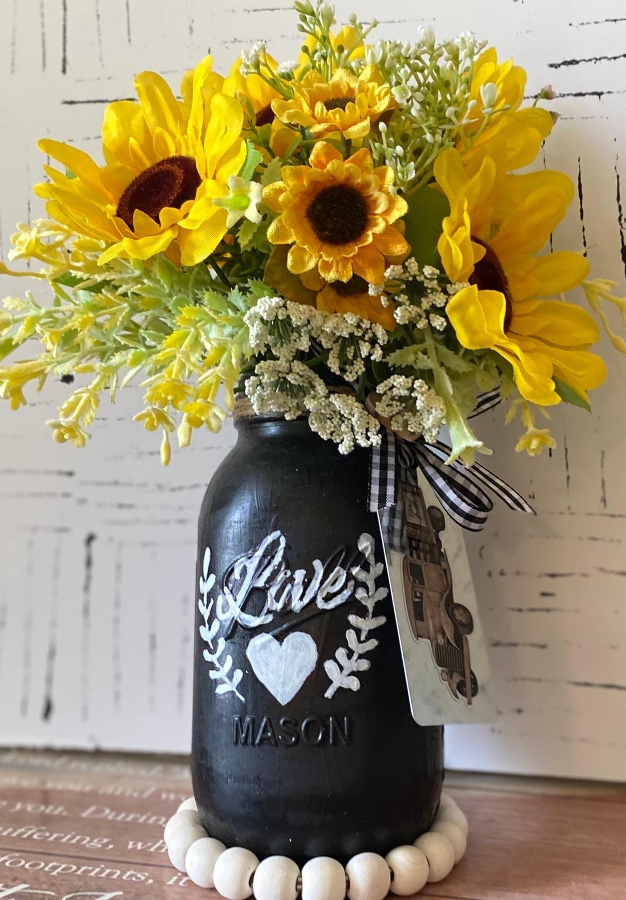 Trending  Boho Farmhouse  Charm  Vintage Centerpiece❤️❤️❤️