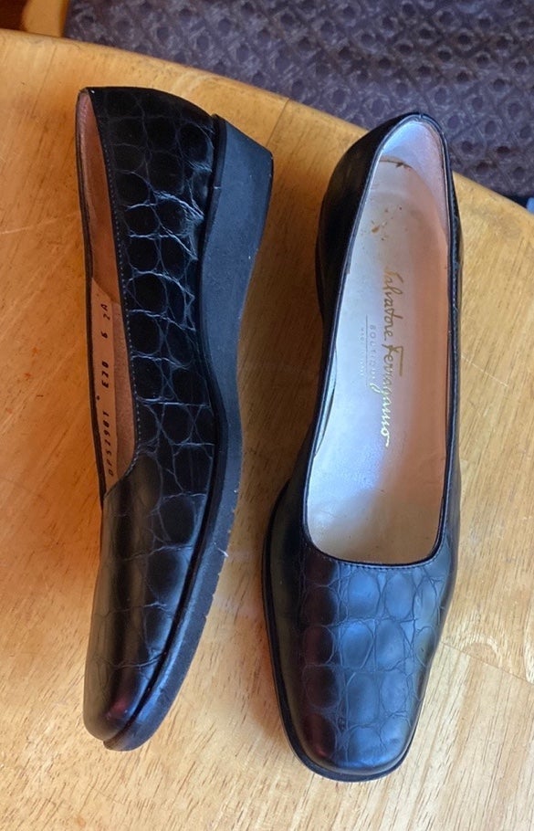 Salvatore Ferragamo black shoes size 6 2A In good condition, narrow