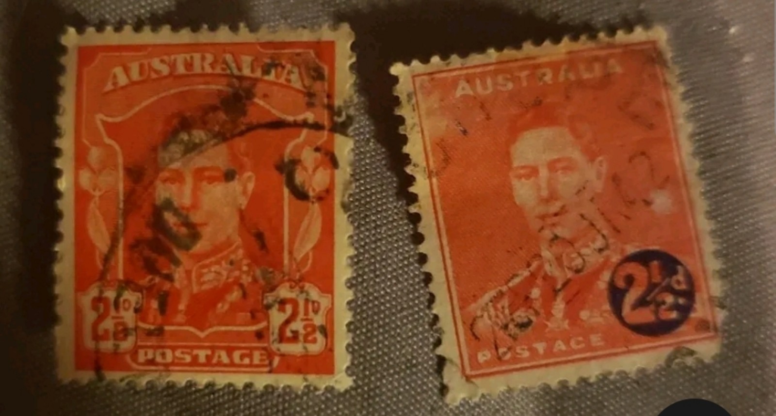 2 King VI Red 2 In Half Day Stamp