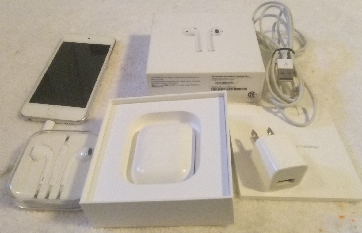 Apple iPod touch 5th generation (A1421) & AirPods 1st generation both working
