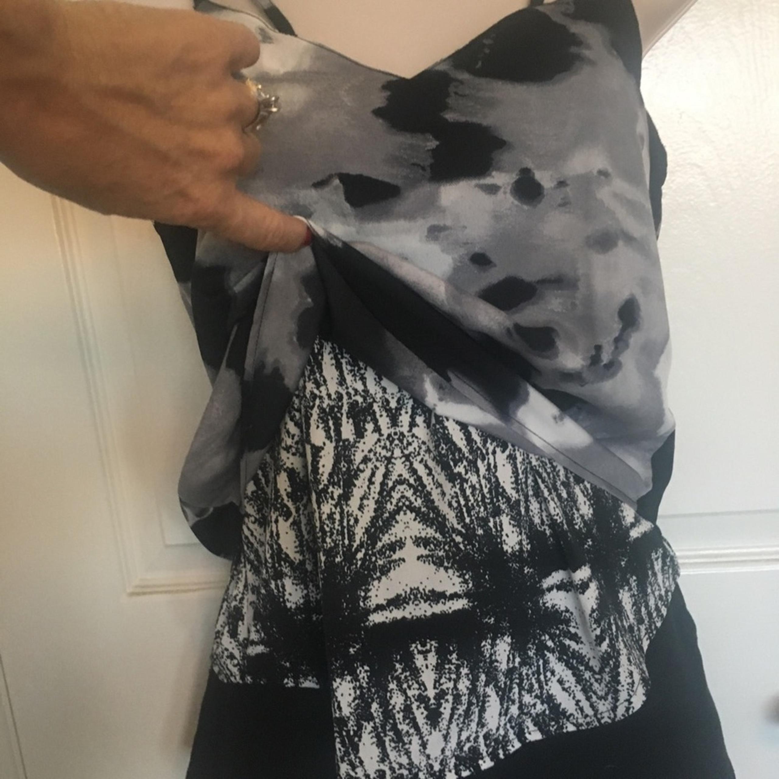 EUC Hurley Double Layered Tank Top Black Gray Size XS