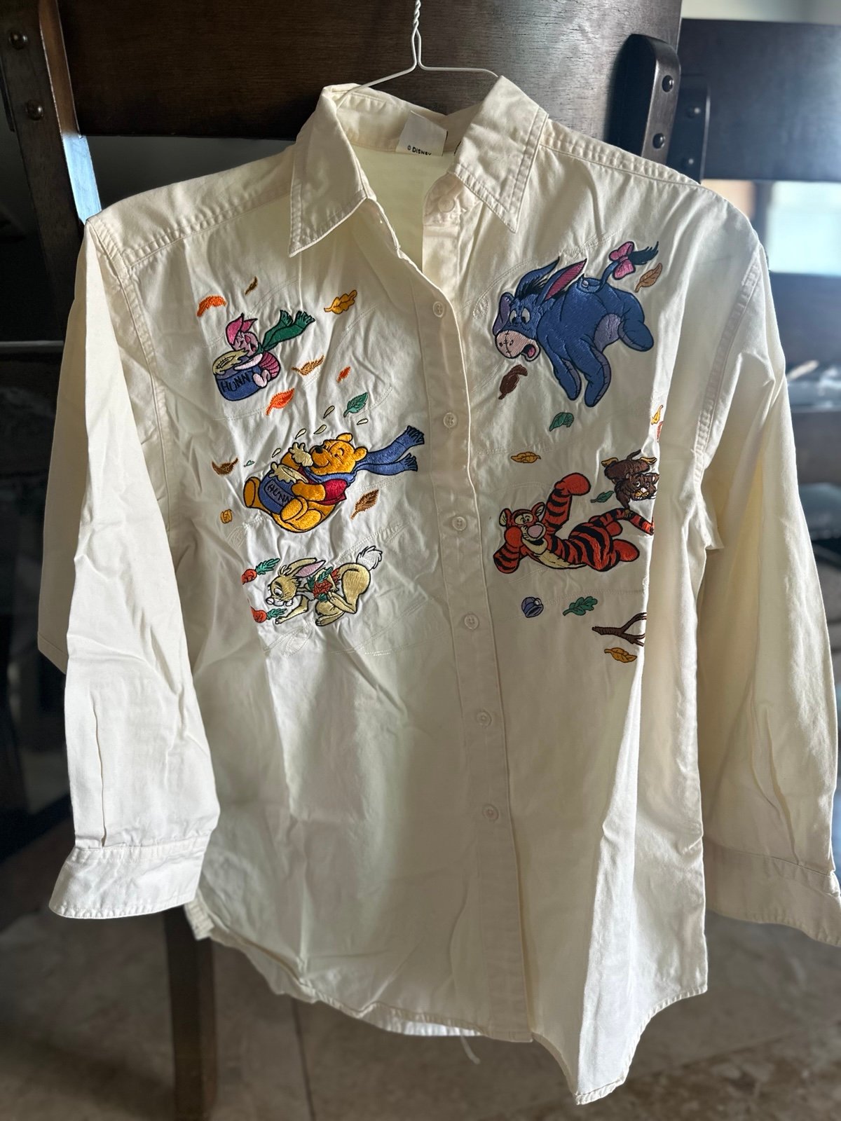 Vintage 90’s Disney Store Winnie the Pooh Fall Embroidered Button Up Shirt