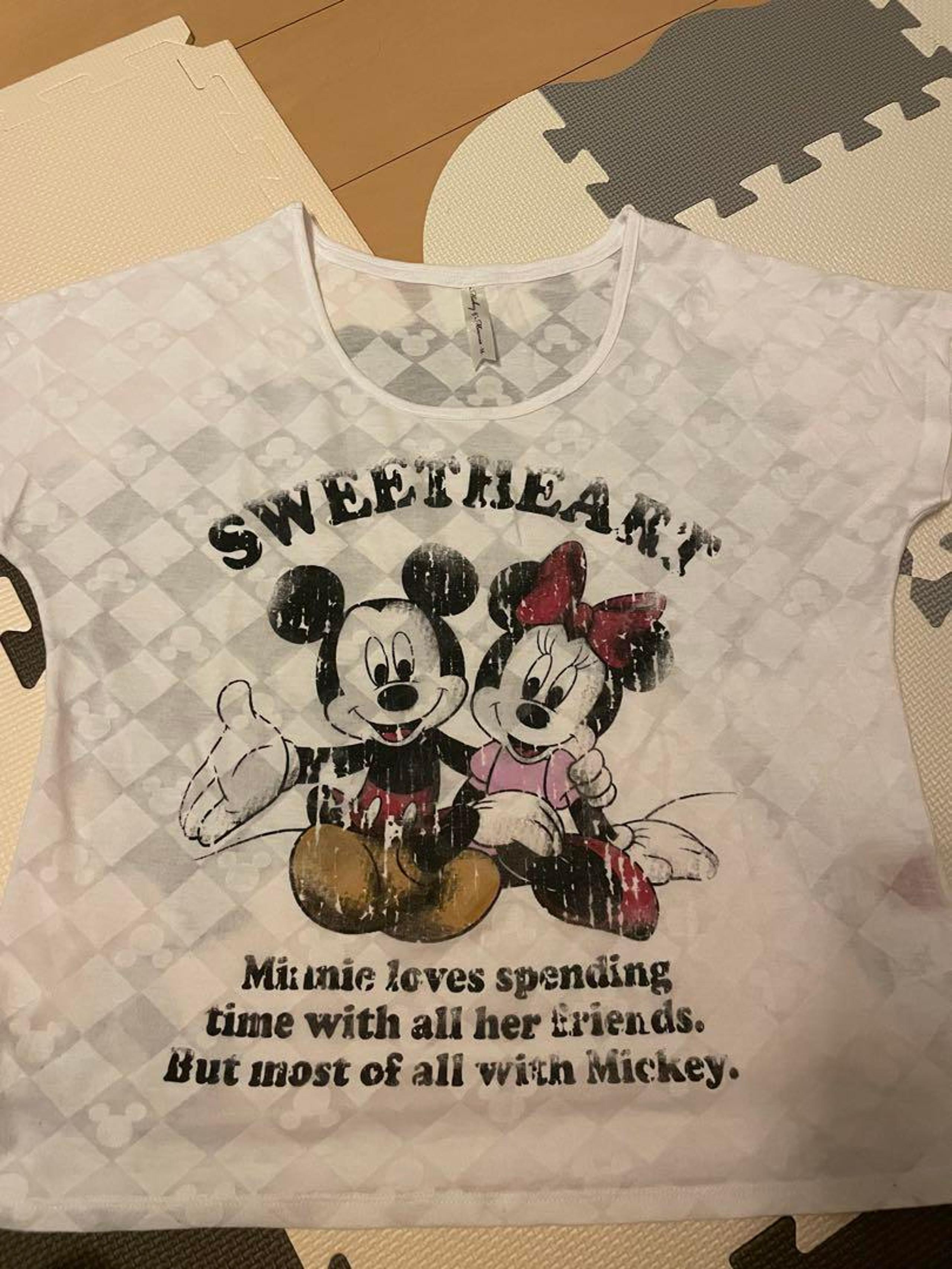 Disney Mickey Minnie T-shirt, Size M