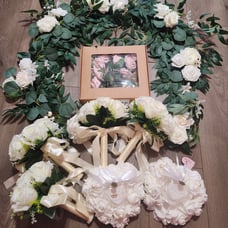 4 bouquets, 2 ring pillows, Ling's moments artificial flowers